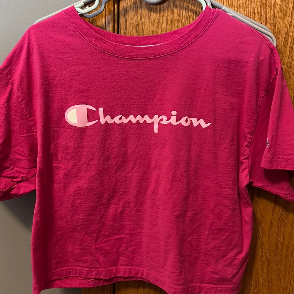 Women’s cropped tee